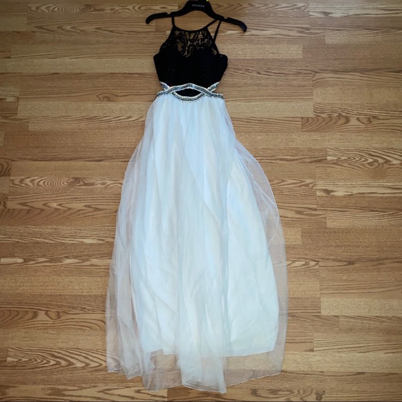 Long black and white prom dress with jewels - Picture 2 of 8